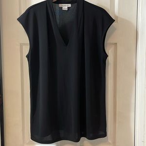 Women’s sleeveless Blouse